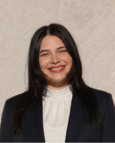 Eliana Pisons headshot